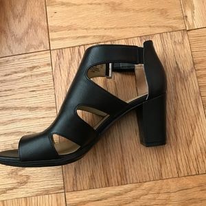 naturalizer lexie sandal